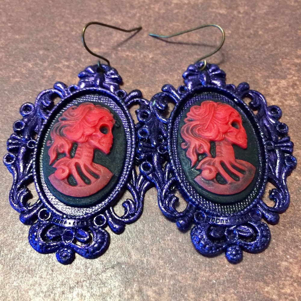 Handmade gothic lolita skull purple earrings - Picture 6 of 10